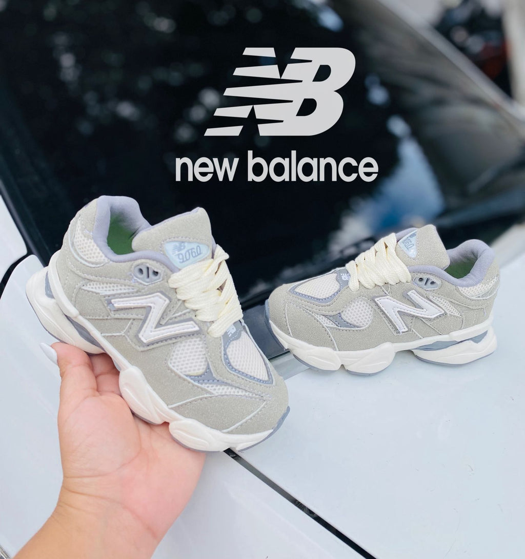 CALZADO DEPORTIVO NEW BALANCE PARA NIÑOS - COMODIDAD Y ESTILO